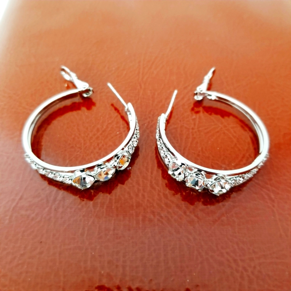 Rhinestones Women's Hoops. 14K White Gold Plated. New